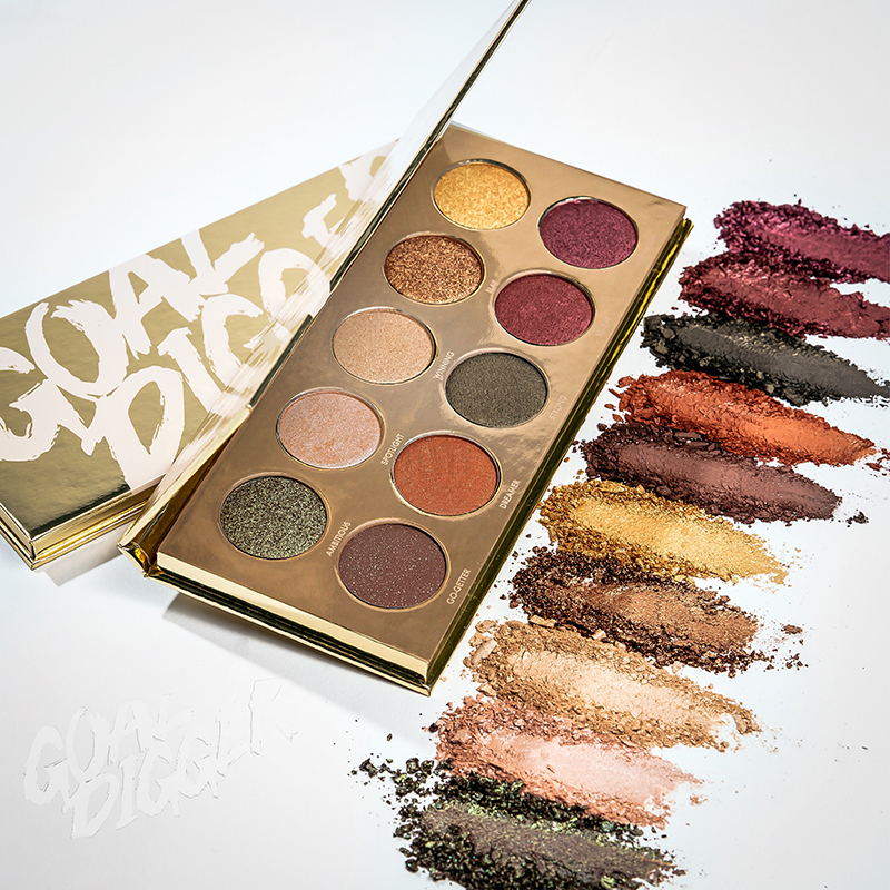 Motives Gold Digger Palette with swipes of colors: Ambitious, Spotlight, Winning, Slay, Hustle, Go Getter, Dreamer, Strong, Believe and Inspiration 