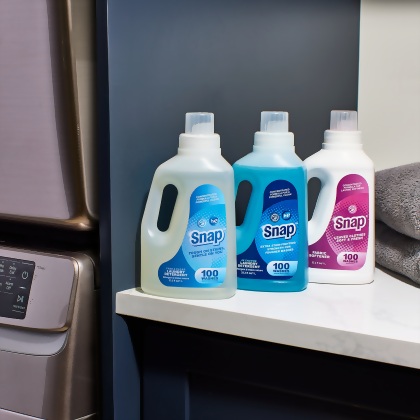Snap&trade; Free & Clear Laundry Detergent alternate image