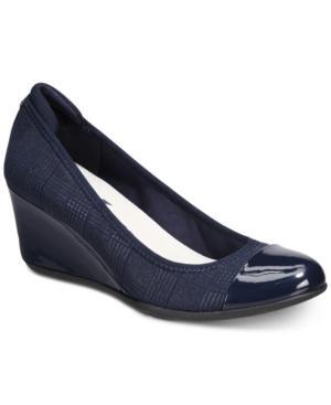 anne klein sport touch wedge pump