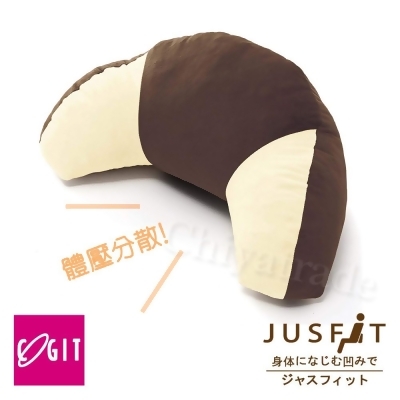 【日本COGIT】牛角造型舒適纖體腰靠墊 午安枕 抬腿枕 抱枕(日本限量進口)-咖啡 