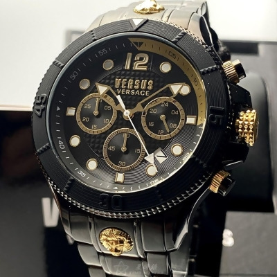 VERSUS VERSACE48mm圓形黑精鋼錶殼黑金色錶盤精鋼深黑色錶帶款VV00067 