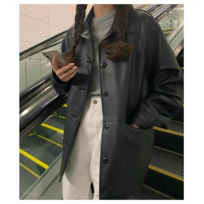 AKARA 中大服飾 女裝 率性中長版排扣翻領大口袋PU皮衣外套 M-3XL 現+預 