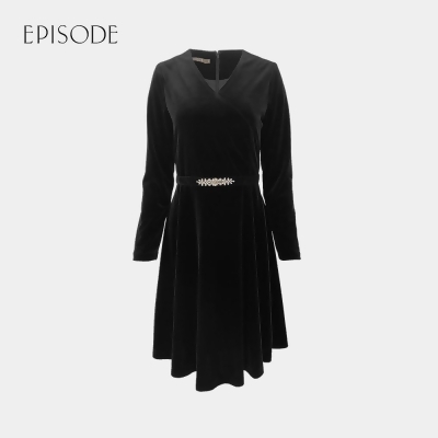 【EPISODE】優雅修身圓擺V領絲絨洋裝115173（黑） 