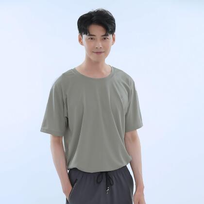 【遊遍天下】MIT台灣製男款吸濕排汗抗UV機能圓領衫GS2002 灰色(S-5L T恤) 