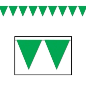 Club Pack of 12 Green Outdoor Pennant Banner Hanging Party Decorations 12' - All