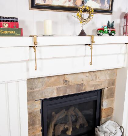 Set of 2 Gold Mantle Hangers for Garland and Stockings - 6.5
