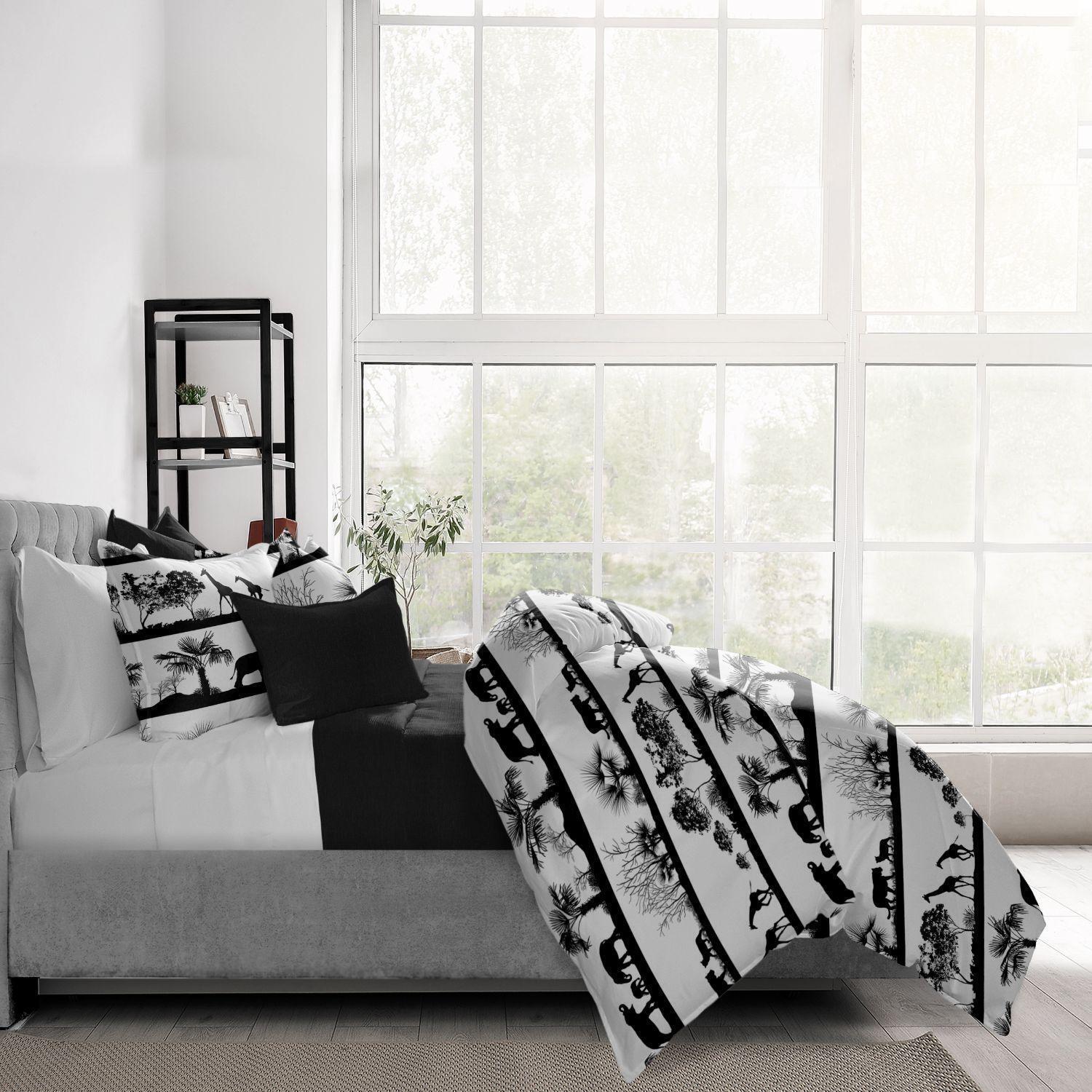 Set of 3 White and Black Sahara Comforter with Pillow Shams - California King alternate image