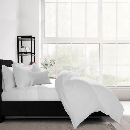 Set of 3 Solid White Comforter with Pillow Shams - Full Size alternate image