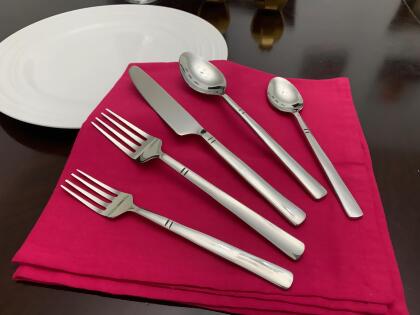Stainless Steel Double Notch Glossy Four Service Flatware Set - Silver - 20pc alternate image