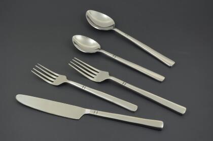 Stainless Steel Double Notch Glossy Four Service Flatware Set - Silver - 20pc alternate image