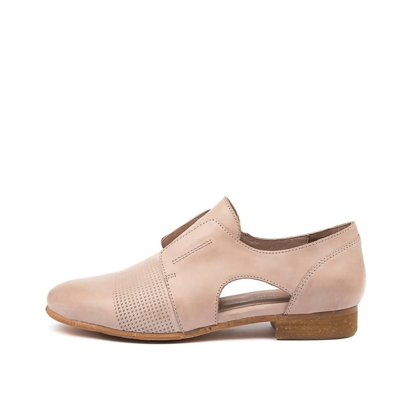 womens taupe shoes
