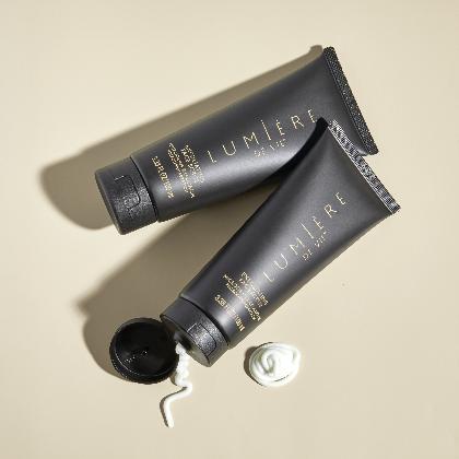 Lumi&#232;re de Vie&reg; Exfoliating Face Scrub alternate image