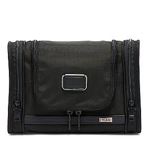 tumi toiletry bag