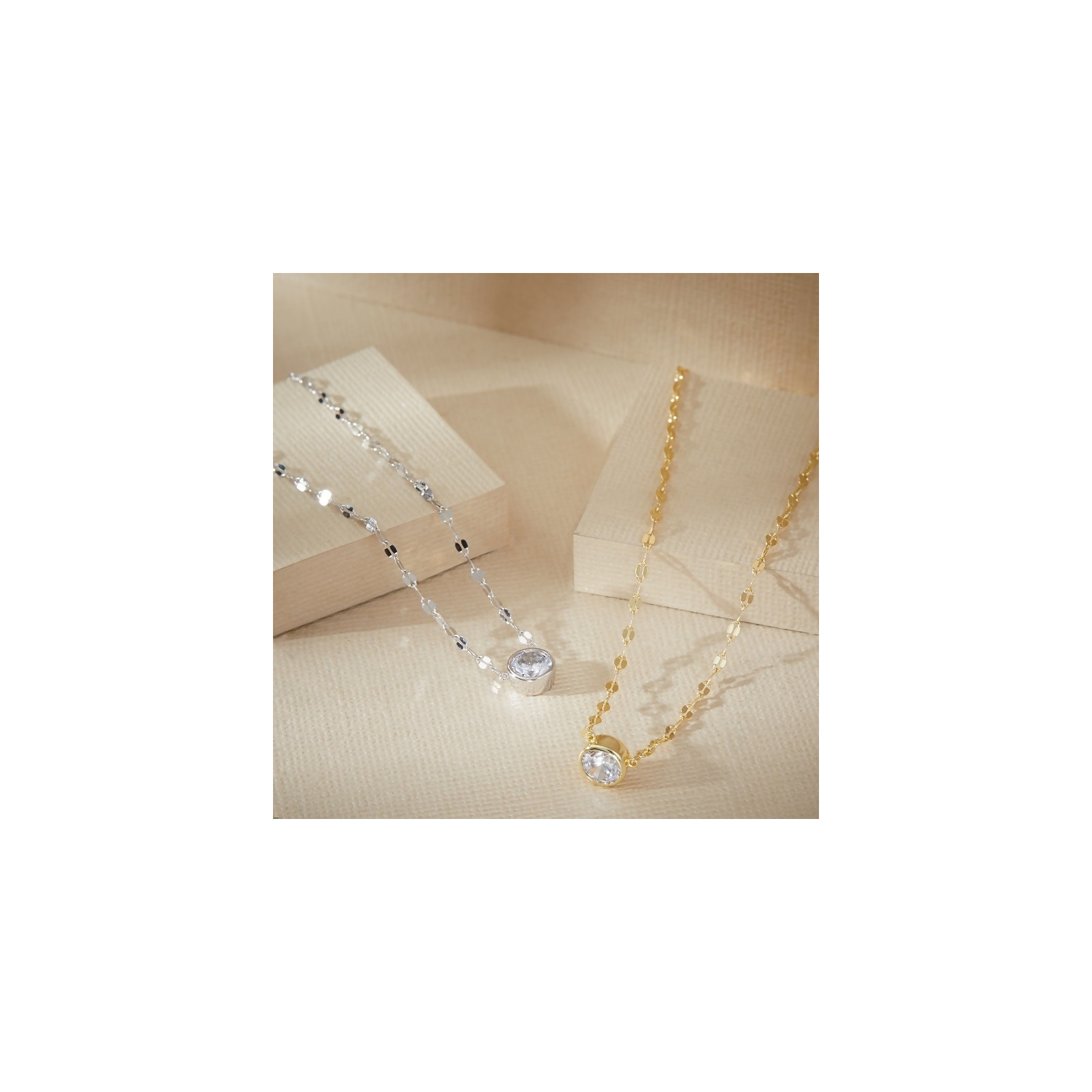 KATIE - Textured Solitaire Necklace
