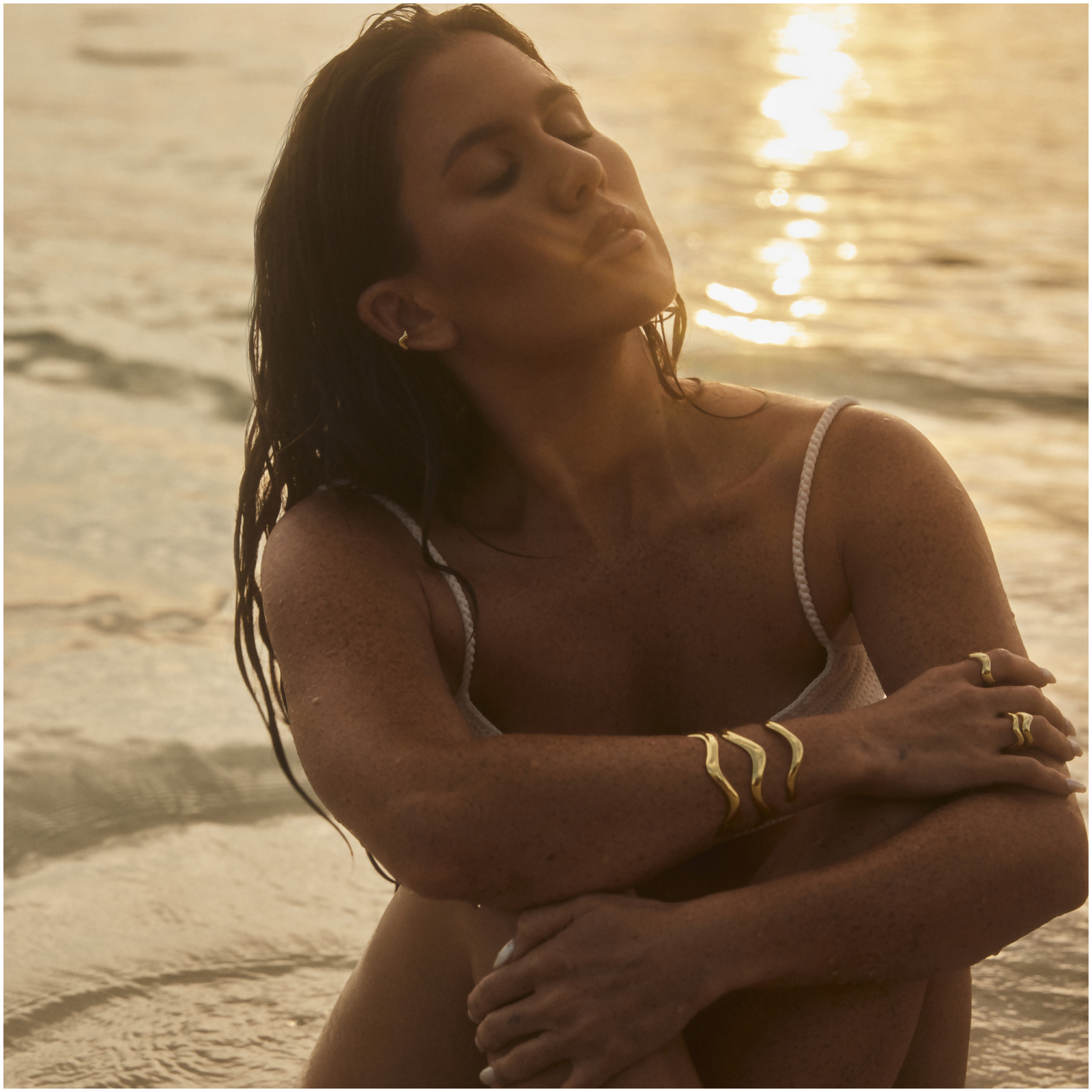 TROY – Wavy Wrist Cuff