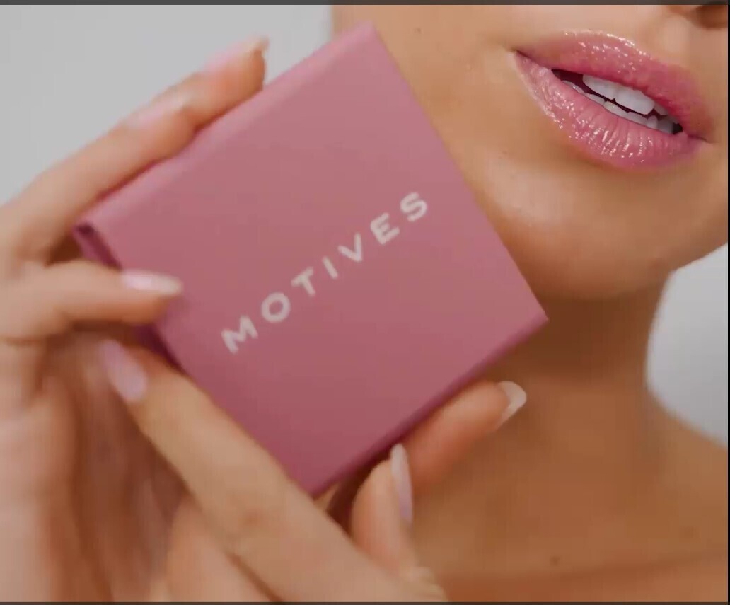 Motives® Ribbon Palette