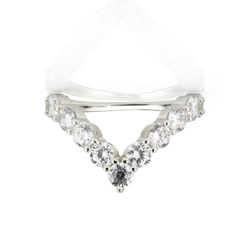 CHERI - V Shaped Bezel Set Ring