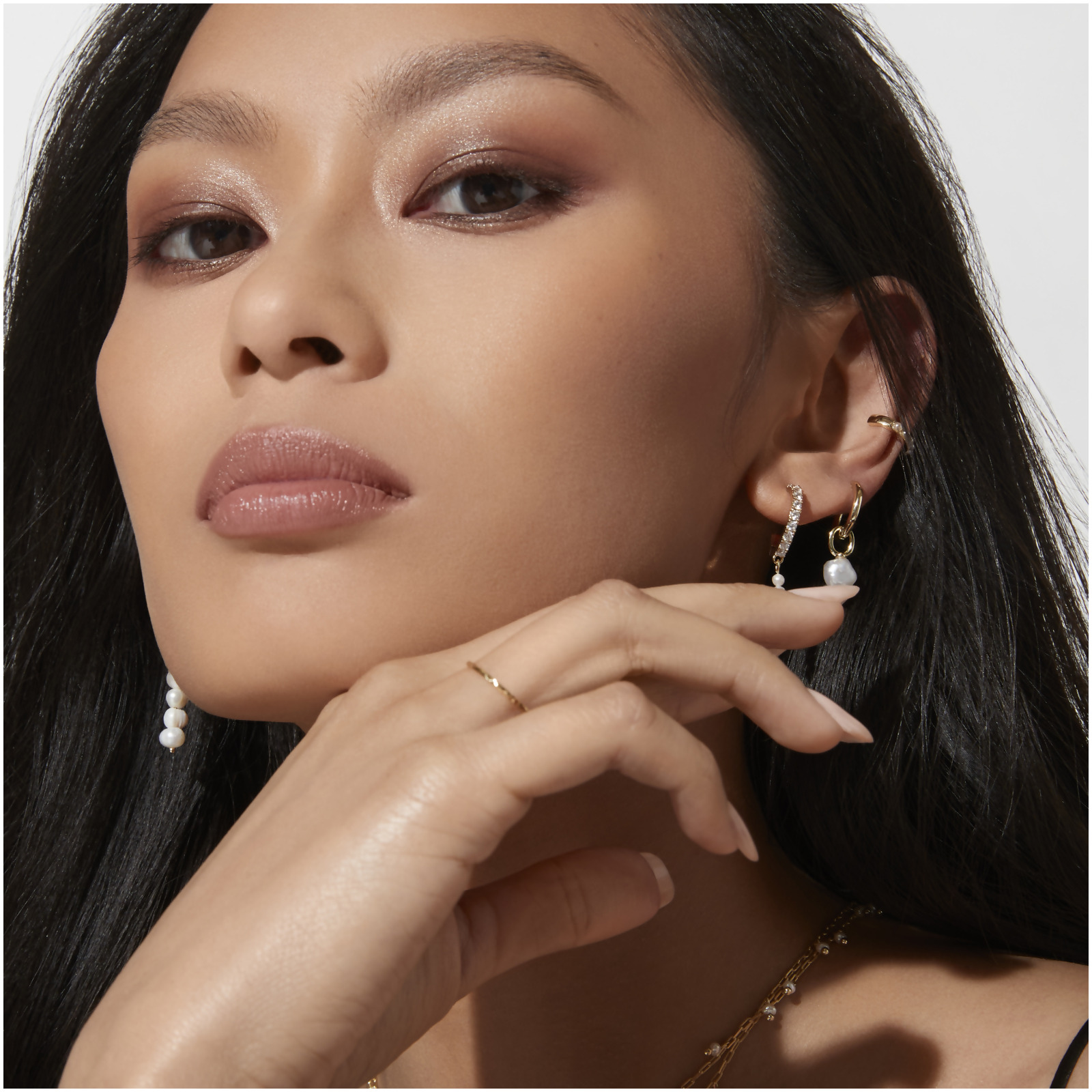 DAPHNE – Freshwater Pearl Drop Huggie Earrings