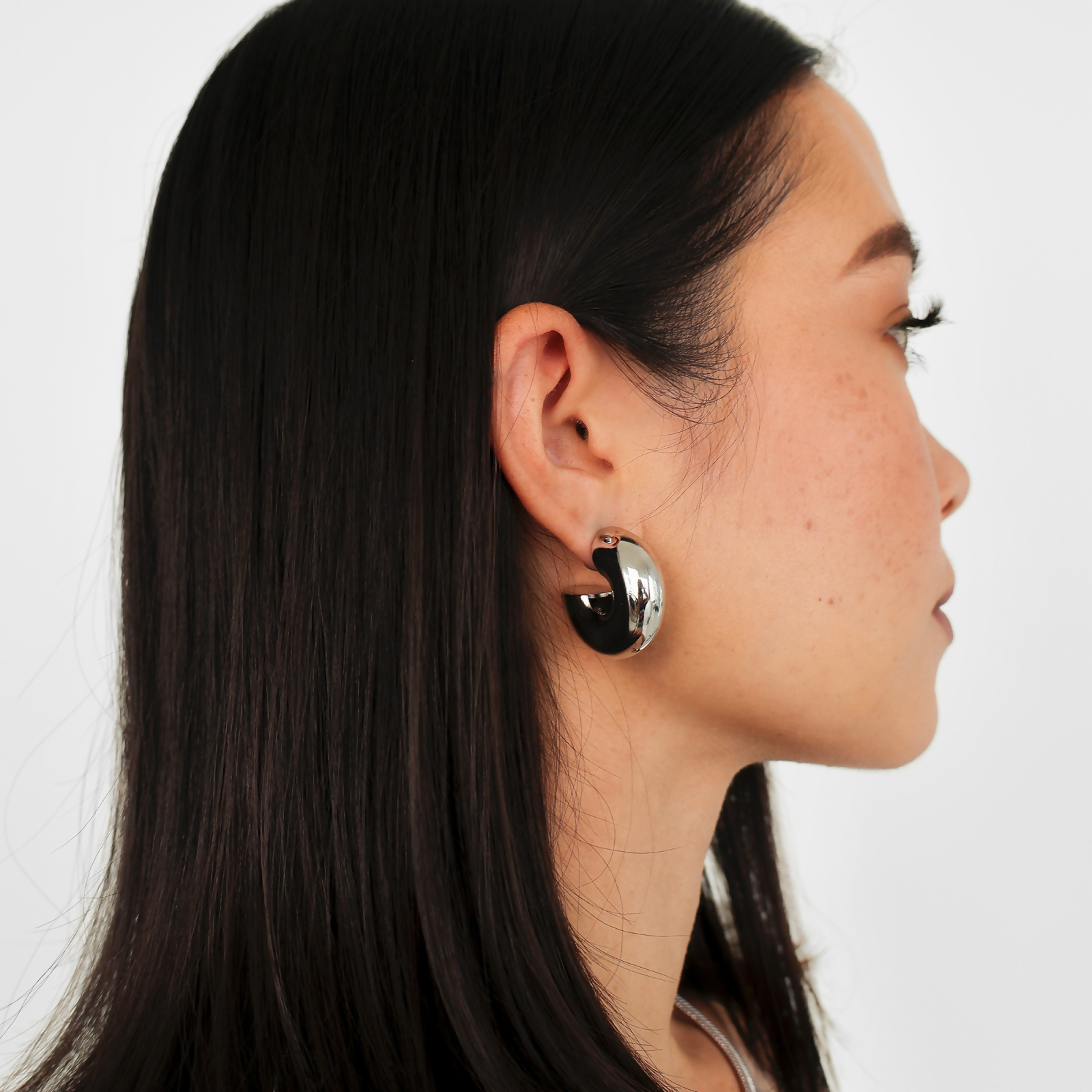 LONDON – Chunky Hoop Earring