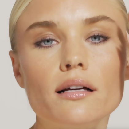 Motives&reg;美妍定妝霧