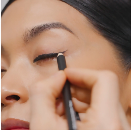 Motives&reg;絲滑眼線筆