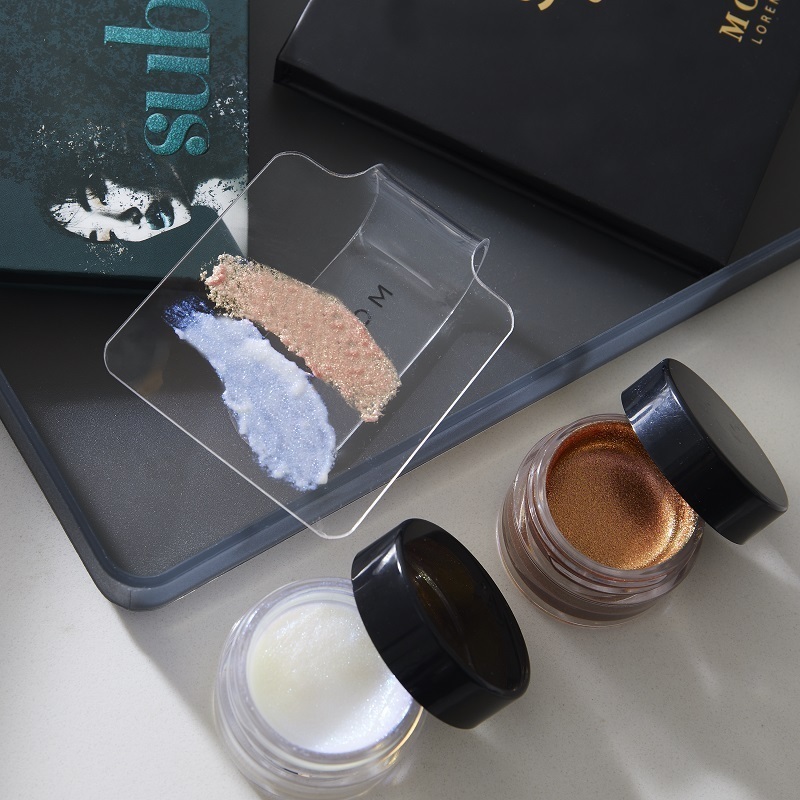 Motives® Paleta Mezcladora de Mano