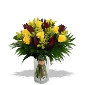 Finest Bouquets - A Dozen Yellow Roses Finest Bouquets - A Dozen Yellow Roses