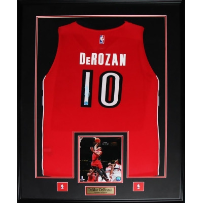 demar derozan toronto huskies jersey