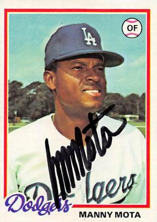 Autograph Warehouse 724555 Manny Mota Autographed Los Angeles Dodgers, SC 1978 Topps No.228 Baseball Card