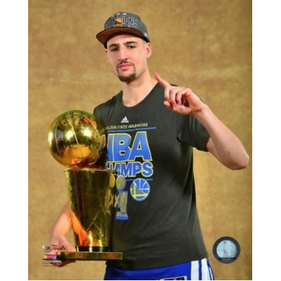 Posterazzi PFSAASB17501 Klay Thompson with the NBA Championship Trophy Game 6 of the 2015 NBA Finals Sports Photo - 8 x 10 in. 