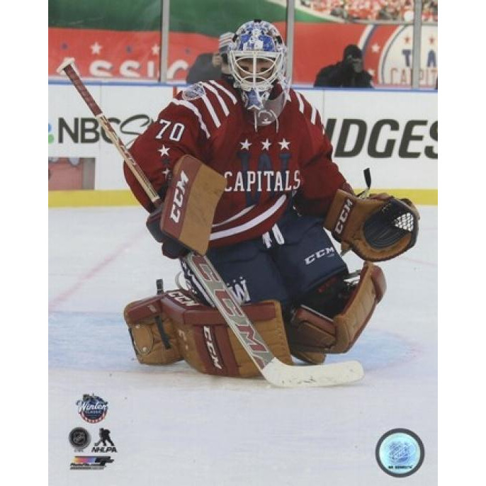 Posterazzi PFSAARP14801 Braden Holtby 2015 NHL Winter Classic Action Sports Photo - 8 x 10 in.
