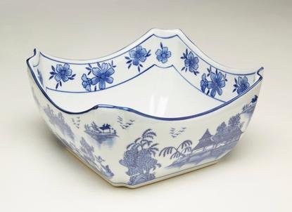 AA Importing 59776 Square Blue & White Bowl 
