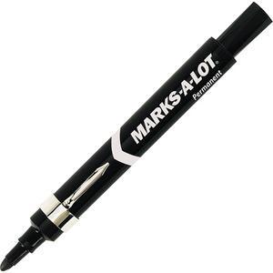 MARKS A LOT Large Desk-Style Permanent Marker with Metal Pocket Clip by  Avery® AVE24878