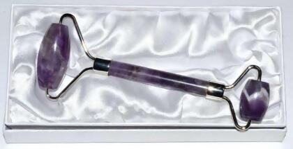 AzureGreen GMRAMEC 5.75 in. Amethyst, Chevron Massage Roller - Add this powerful roller to your body and skincare routine. When it comes to holistic care for your body, using the energy of the crystals instead of putting toxic chemicals is on the rise. The qualities in Amethyst and quartz provide...