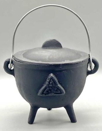 Azure Green ICR016 4.5 in. Triquetra Cast Iron Cauldron with Lid 