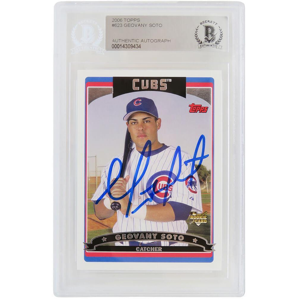 Schwartz Sports Memorabilia SOTCAR100 Geovany Soto Signed Chicago Cubs 2006 Topps Rookie MLB Baseball Card with No.623 Beckett Encapsulated