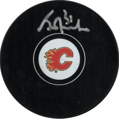 Athlon Sports CTBL-029995 Grant Fuhr Signed Calgary Flames Logo, No. 31- Beckett Witnessed Hockey Puck 