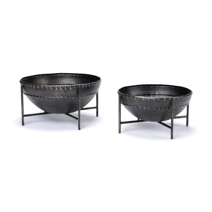 HomeRoots 392174 Metal Bowls with Stands, Rustic Bronze - Set of 2 