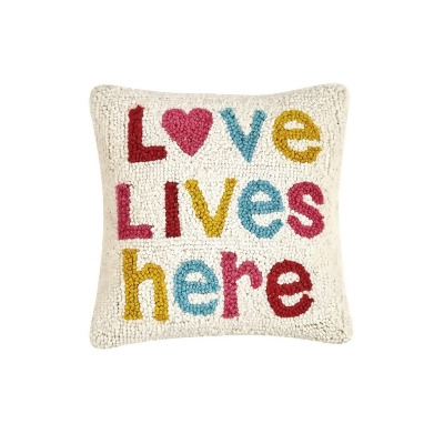 Peking Handicraft 30TG471C10SQ 10 x 10 in. Love Lives Here Poly Filled Square Hook Pillow, Pack of 2 