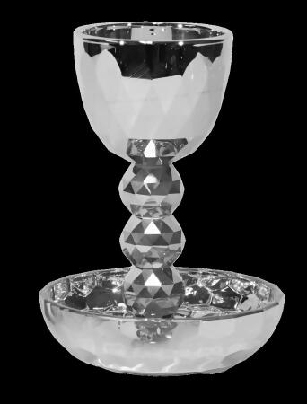 Schonfeld Collection 182902 5.5 in. Crystal Silver Kiddush Cup with Tray, Round Design 