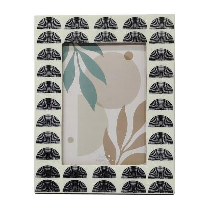 Sagebrook Home 18165 5 x 7 in. Resin Black Arches Photo Frame, Black & White 