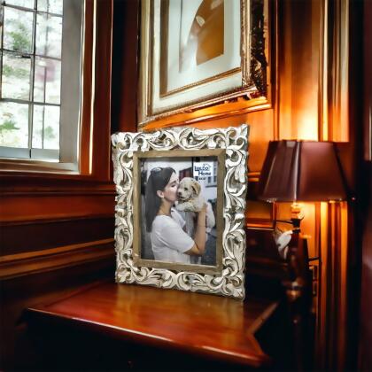 Metrotex Designs 12029 8 x 10 in. Barcelona Picture Frame - White Wash 