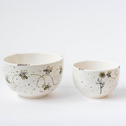 MDR Trading Inc. FP-WCJ-028 Set Of 2 Ceramic With Bees, Sunflowers And Speckles Decorative Bowls 