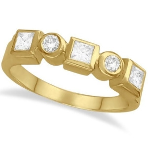 Princess-cut and Round Diamond Ring in 14K Yellow Gold 0.60ct - All