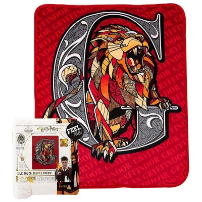 Harry Potter Roar For Gryffindor 40 x 50 Inch Silk Touch Sherpa Throw Blanket 