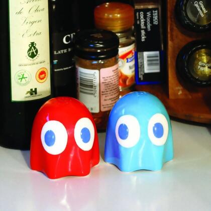 Pac-Man Ghost Salt & Pepper Shakers alternate image