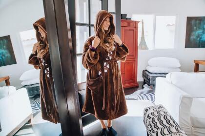 Star Wars Chewbacca Hooded Bathrobe for Adults | One Size Fits Most alternate image