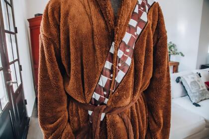 Star Wars Chewbacca Hooded Bathrobe For Adults | Big And Tall XXXL alternate image