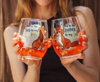 Disney The Fox and the Hound 20-Ounce Teardrop Stemless Wine Glass | Set of 2 alternate image