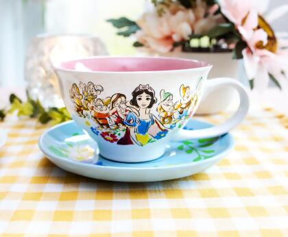 Disney Snow White and the Seven Dwarfs "I'm Wishing" Ceramic Teacup and Saucer alternate image